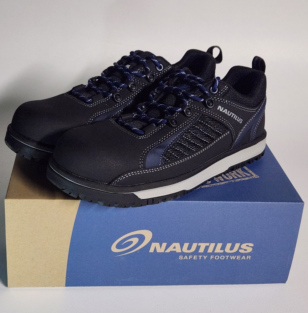 Nautilus Men's Black and Blue Safety Shoes